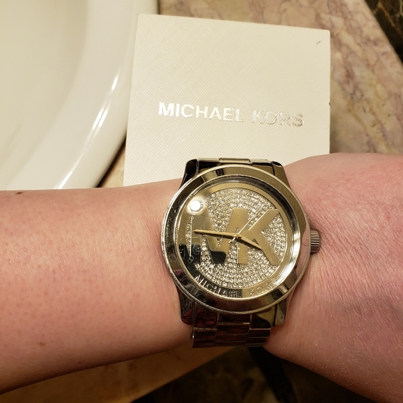 Mk watch - Picture 2 of 2
